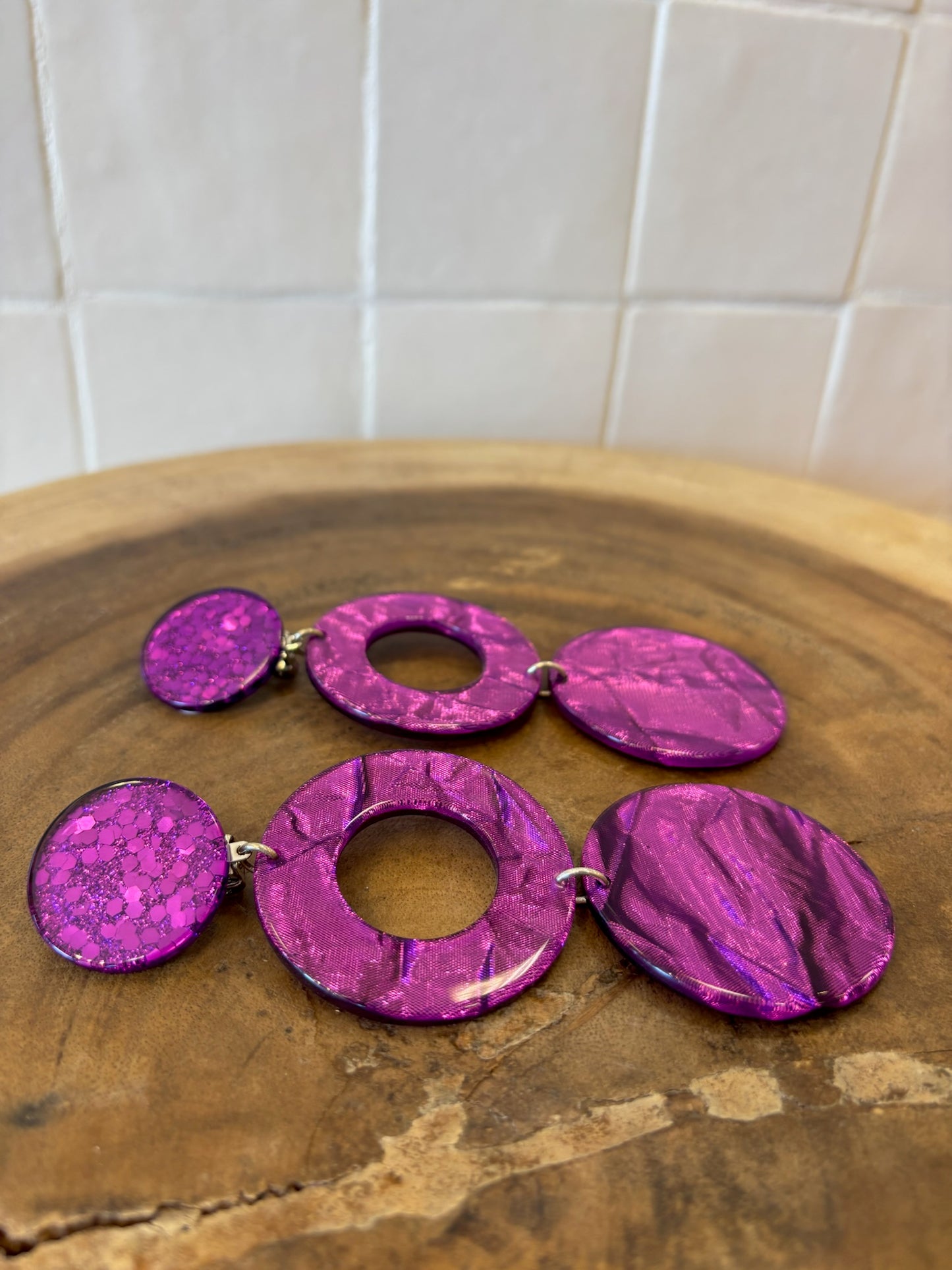 Gloria glitter earrings purple