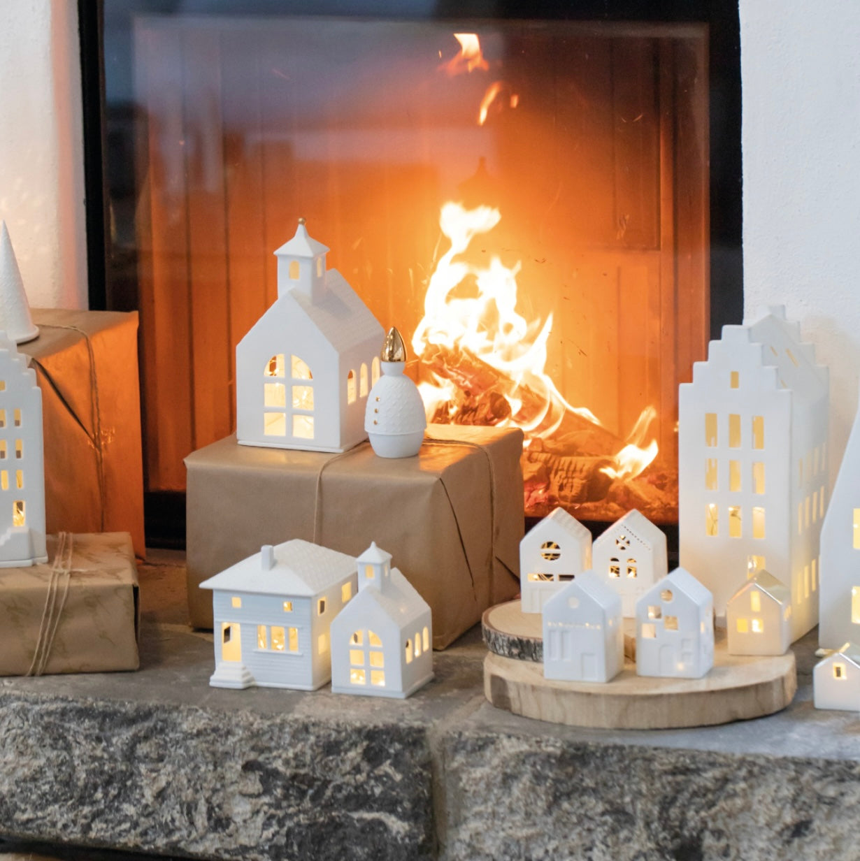 Figurine St Nicholas porcelain