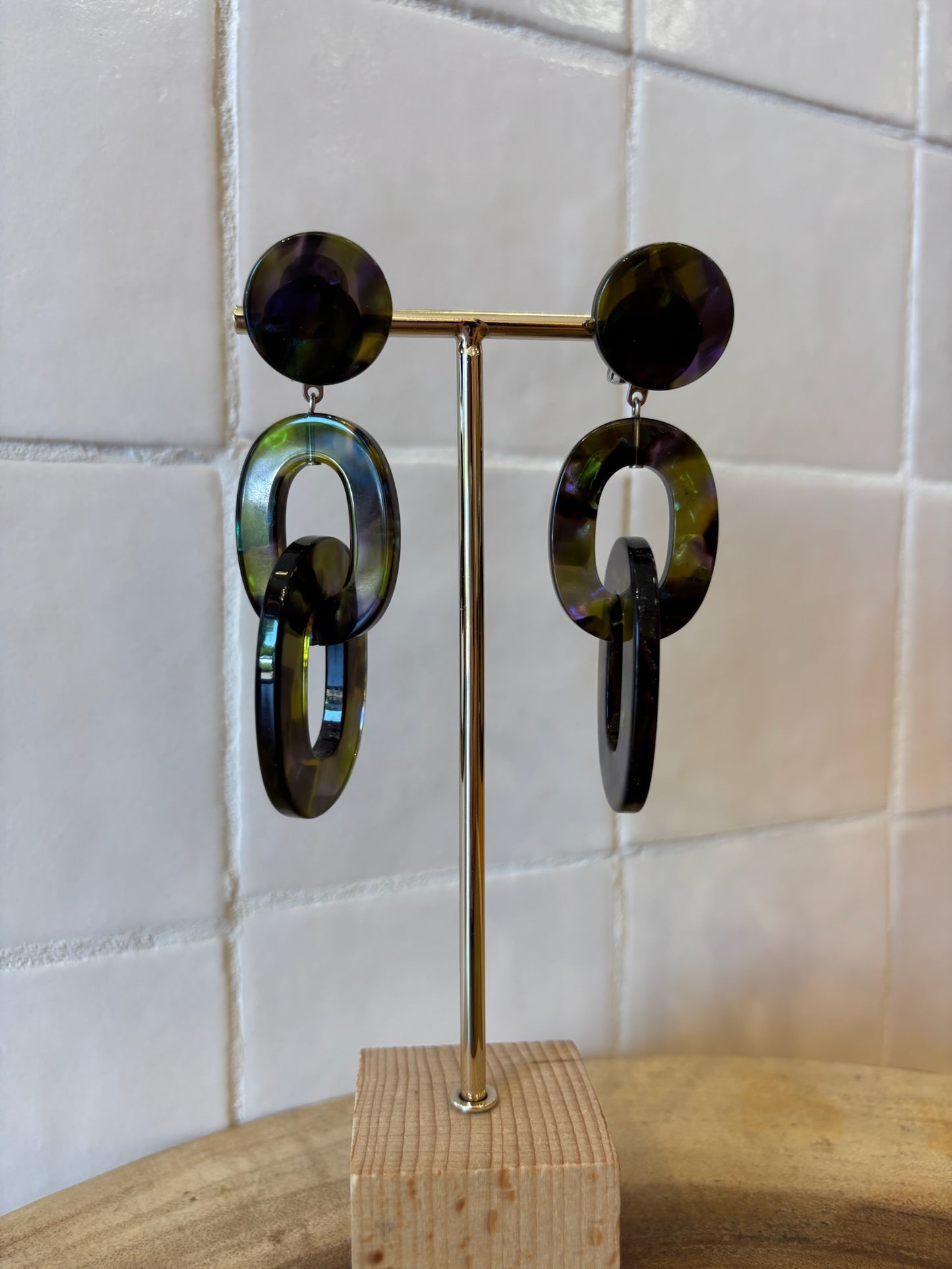 Victoria earrings acetate green & purple
