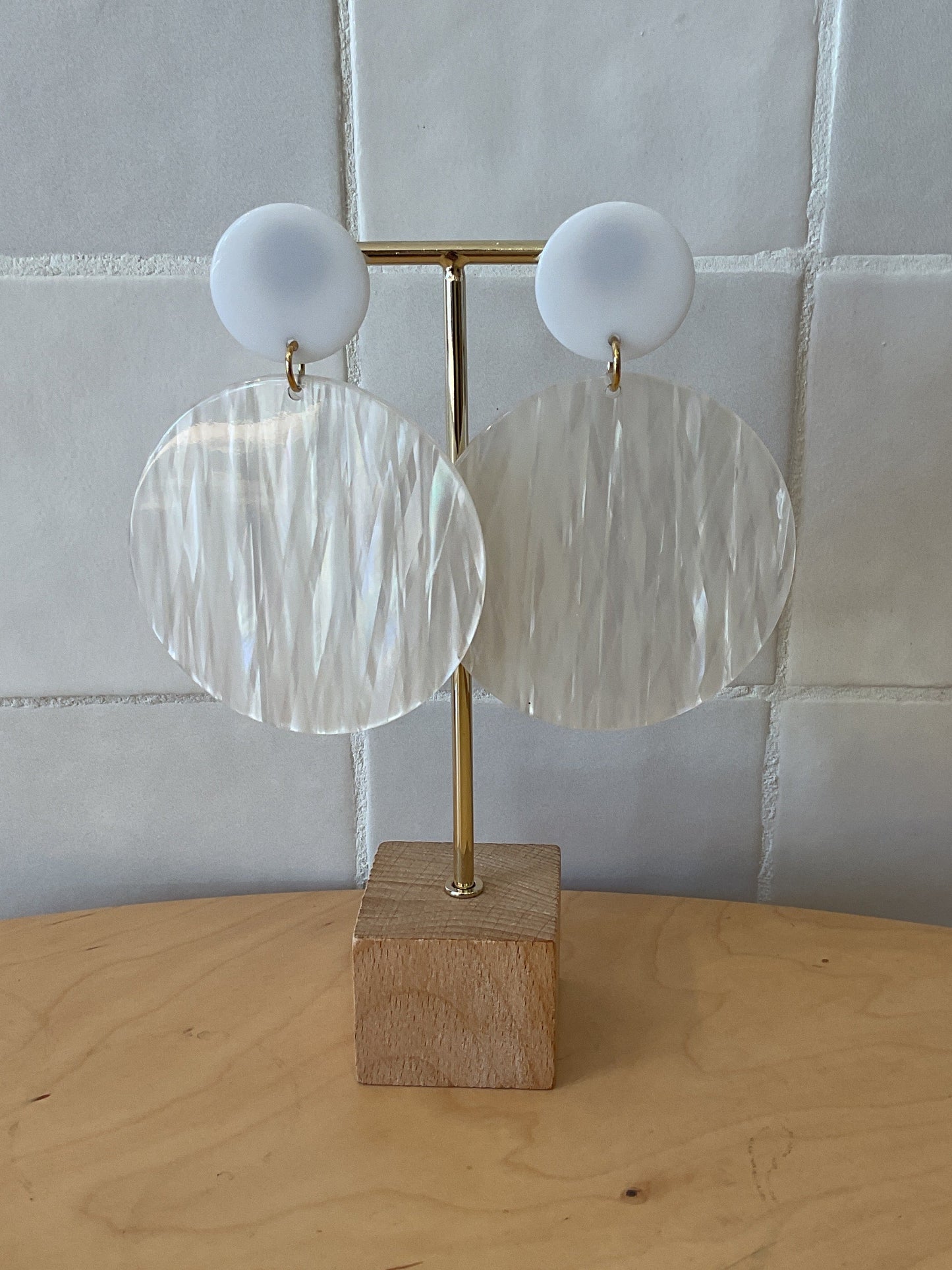 Elyse Earrings white