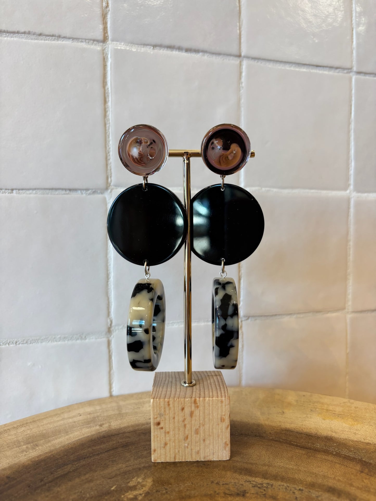 Mirror Tokyo Earrings Acetate White & Black