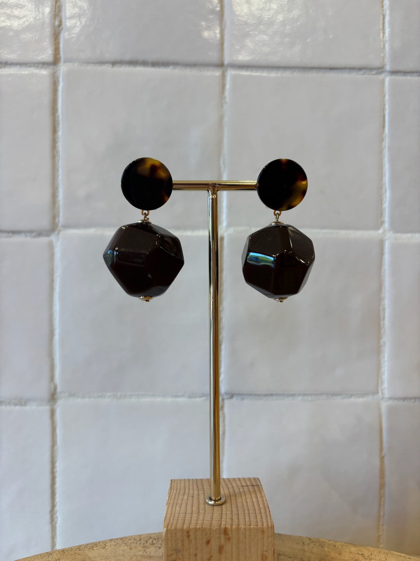 Dragibus earrings brown