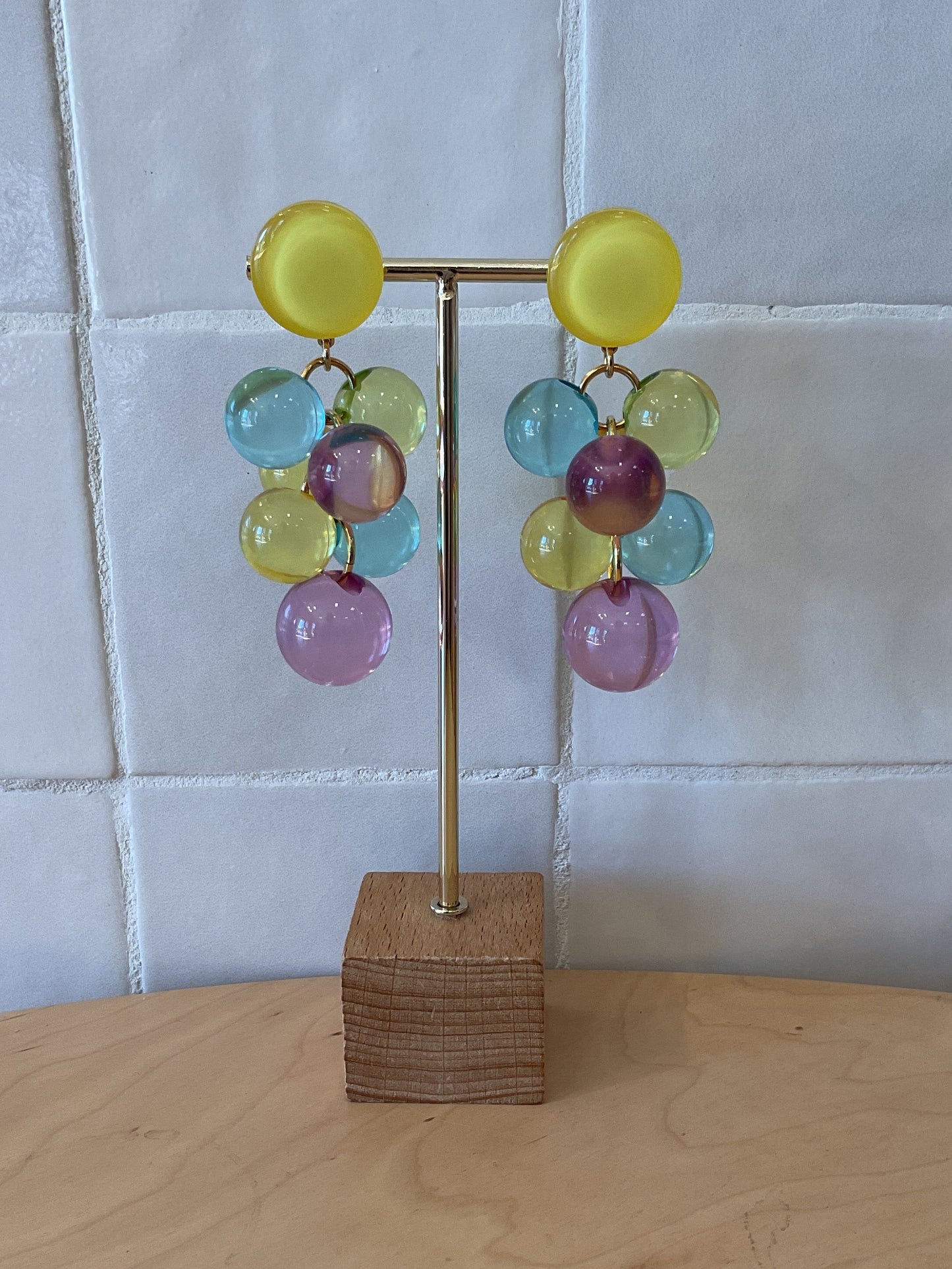 Grappe Ball Clip Earrings Multicolor