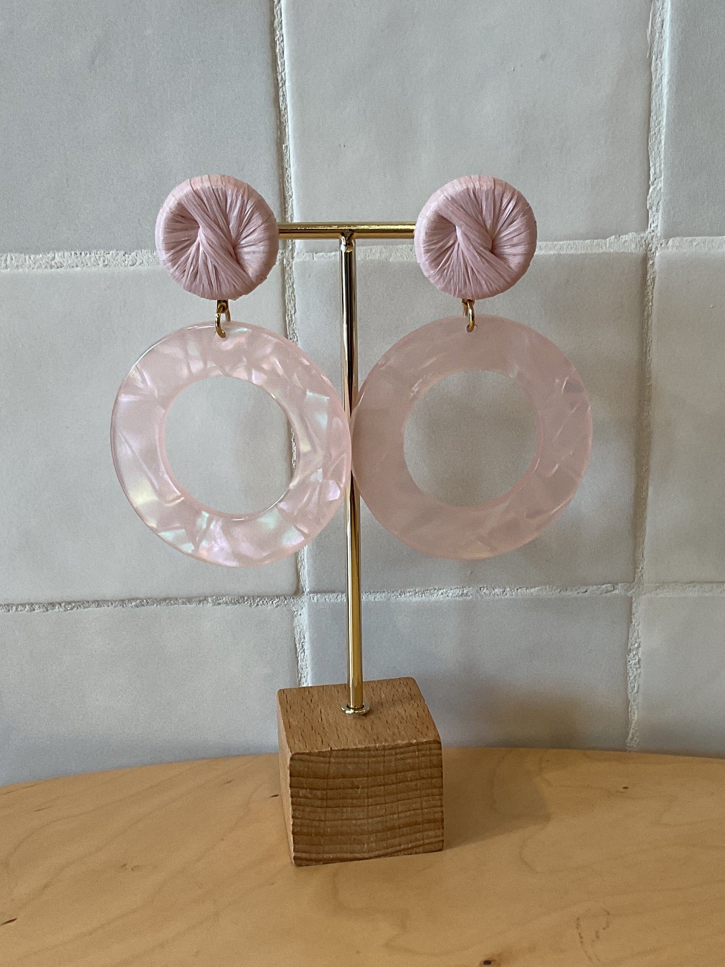 Olivia Clip Earrings Acetate Light Pink