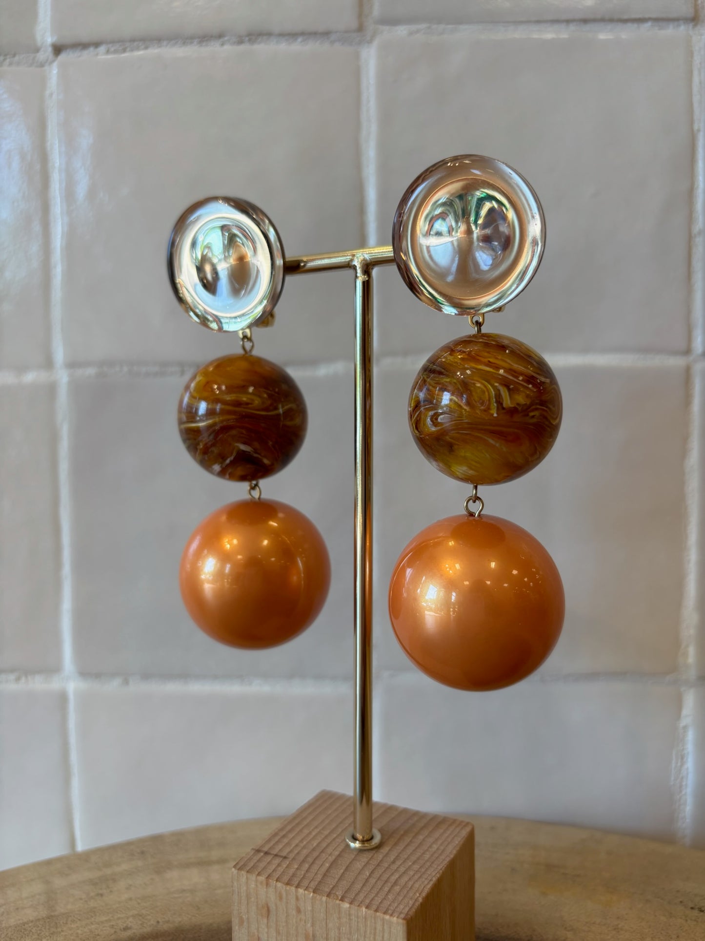 Sunny balls earrings brown, caramel & pearly orange