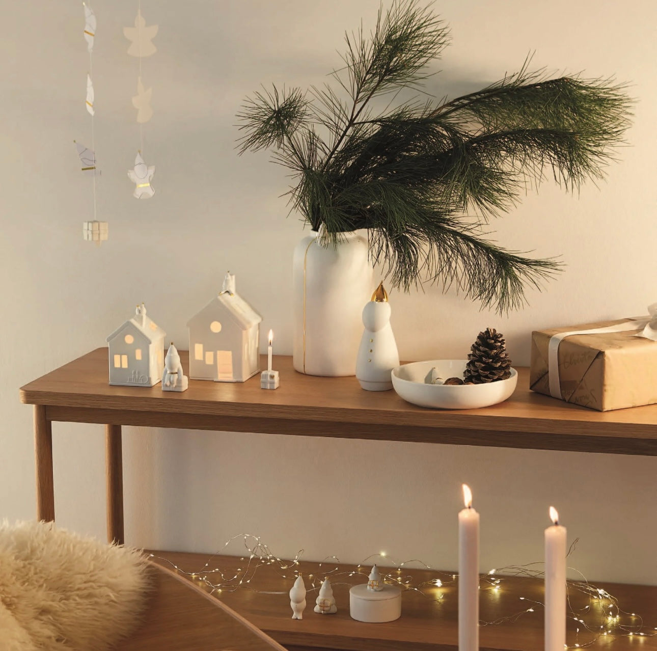 Santa waiting for Rudolf village porcelain house