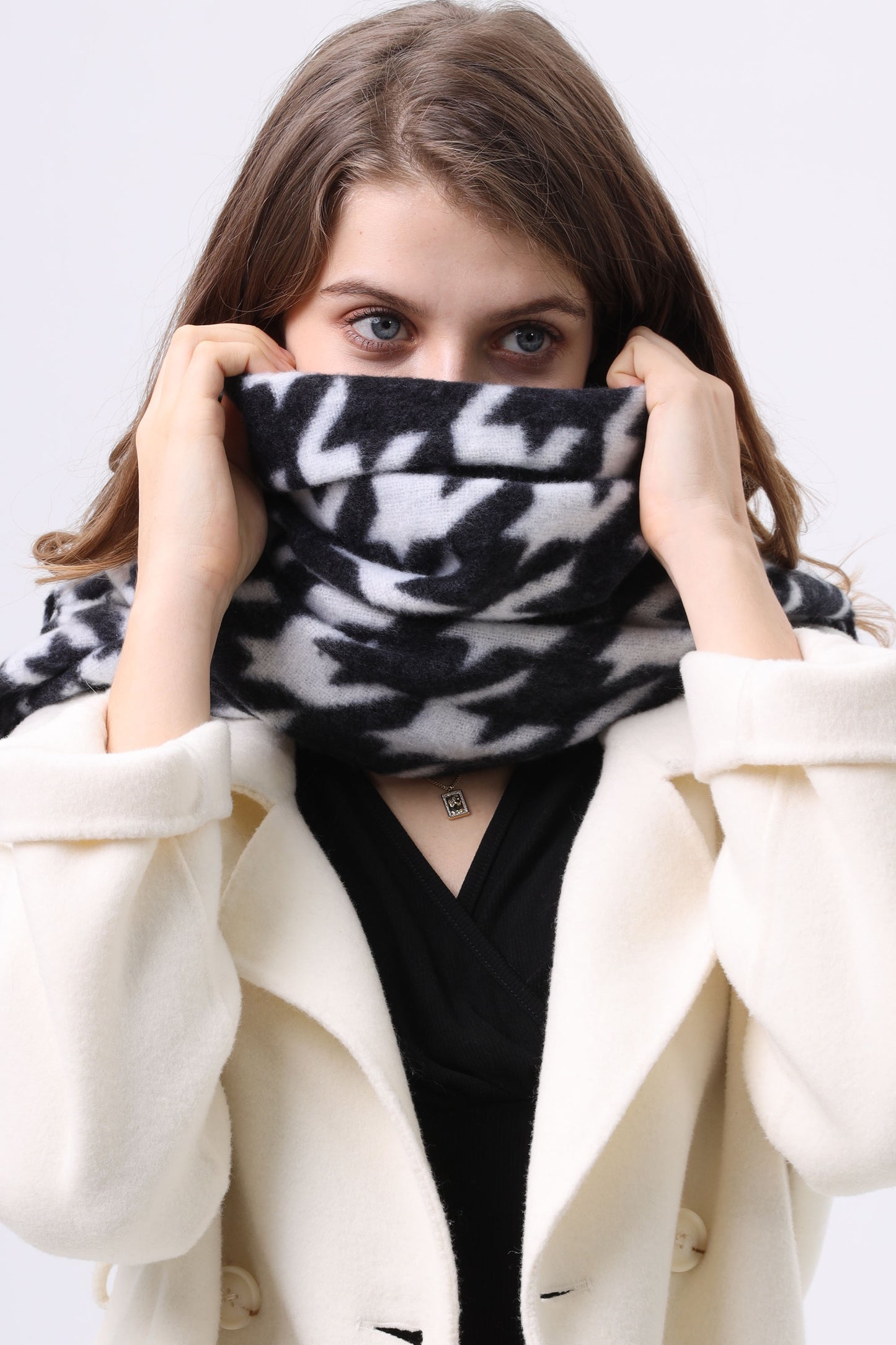 Scarf Black & White