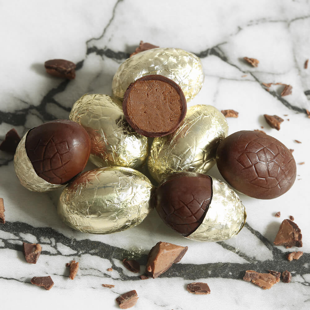 Metal Easter Egg Crispy Gianduja eggs Dark chocolate - Le Chocolat des Français