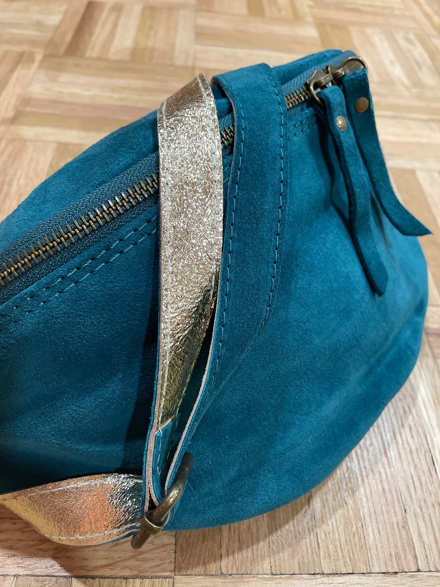 Milan Bumbag Petrol Blue