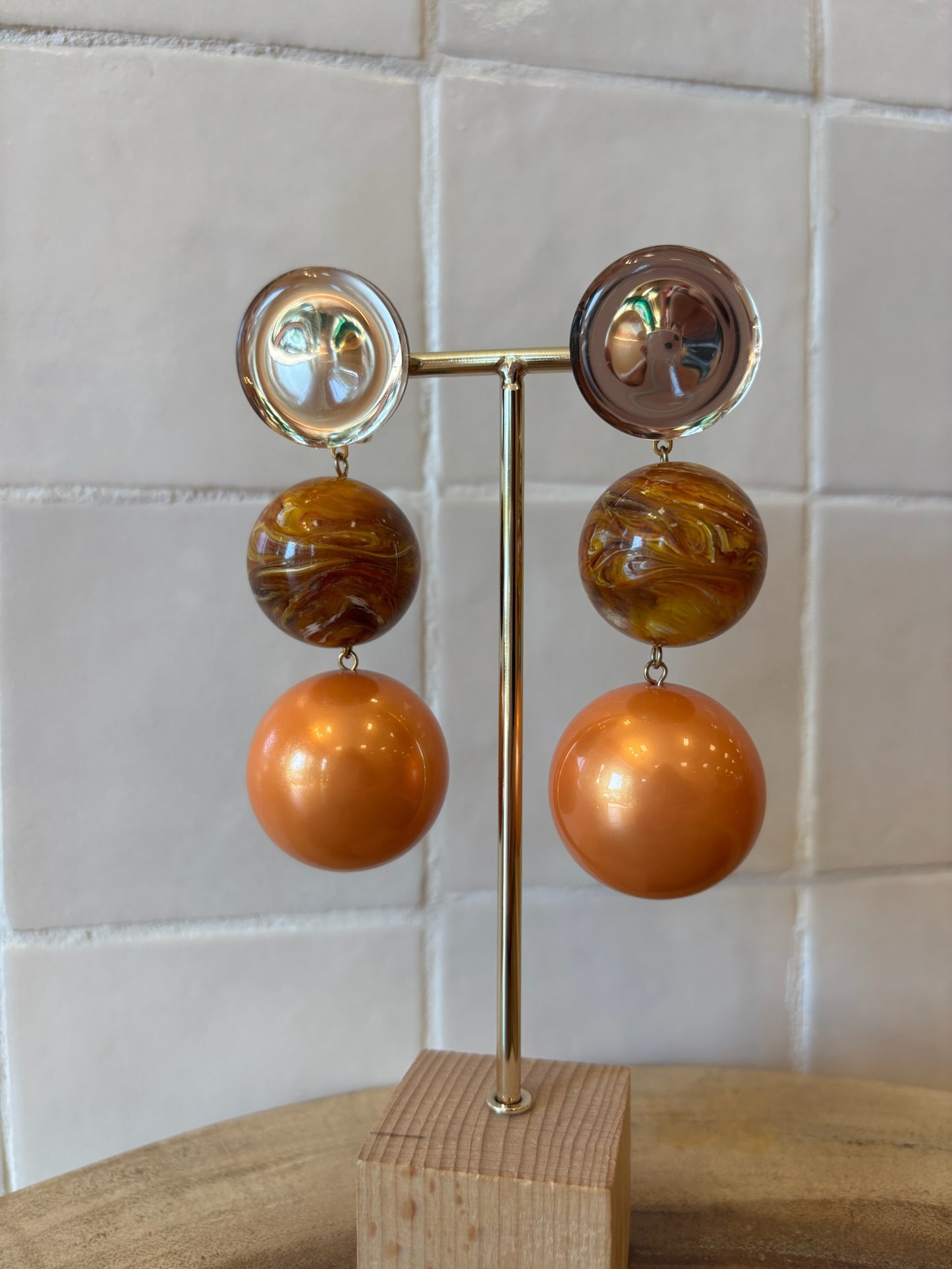 Sunny balls earrings brown, caramel & pearly orange