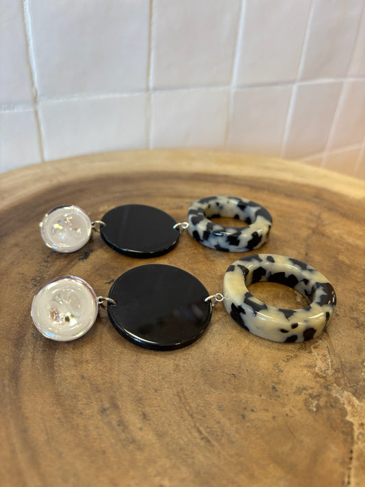 Mirror Tokyo Earrings Acetate White & Black