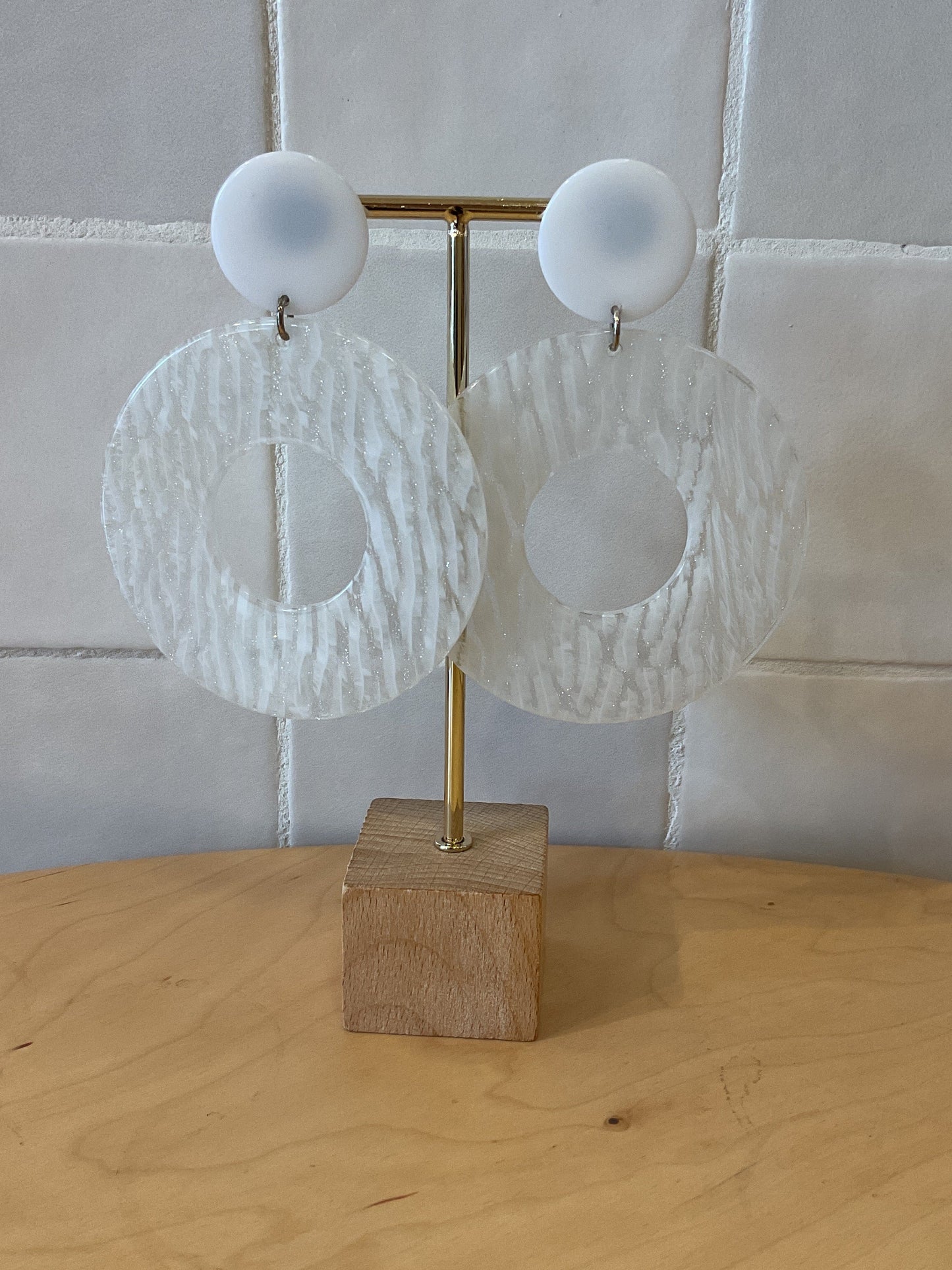 Yuki Earrings Zebra White