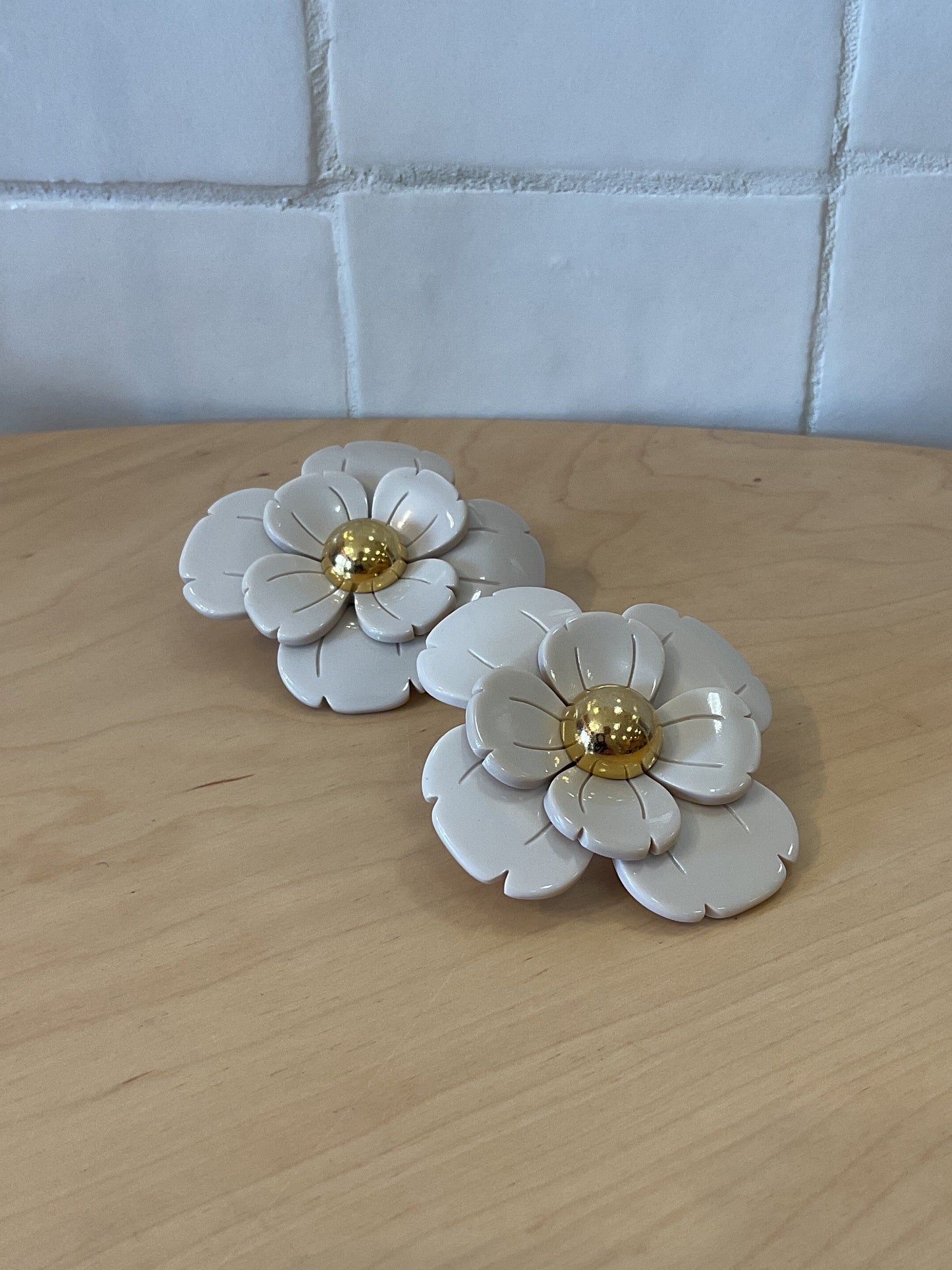 Flora double clip-on nude & gold Earrings - Francine Bramli