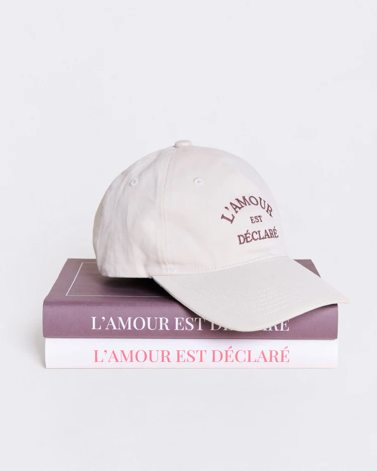 Embroidered cap "Lamour est déclaré" Cream & chocolate