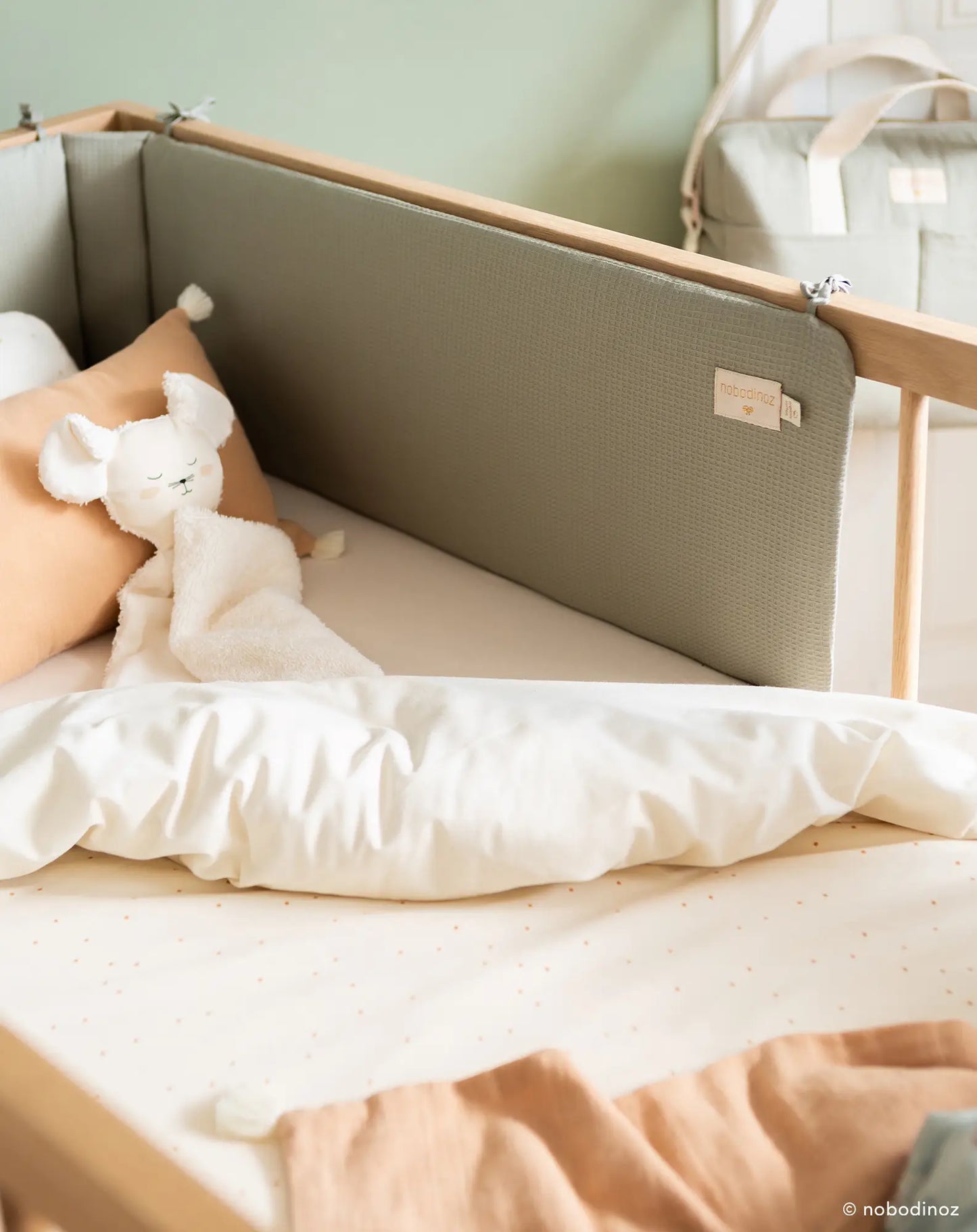 Nest cot bumper for crib - natural