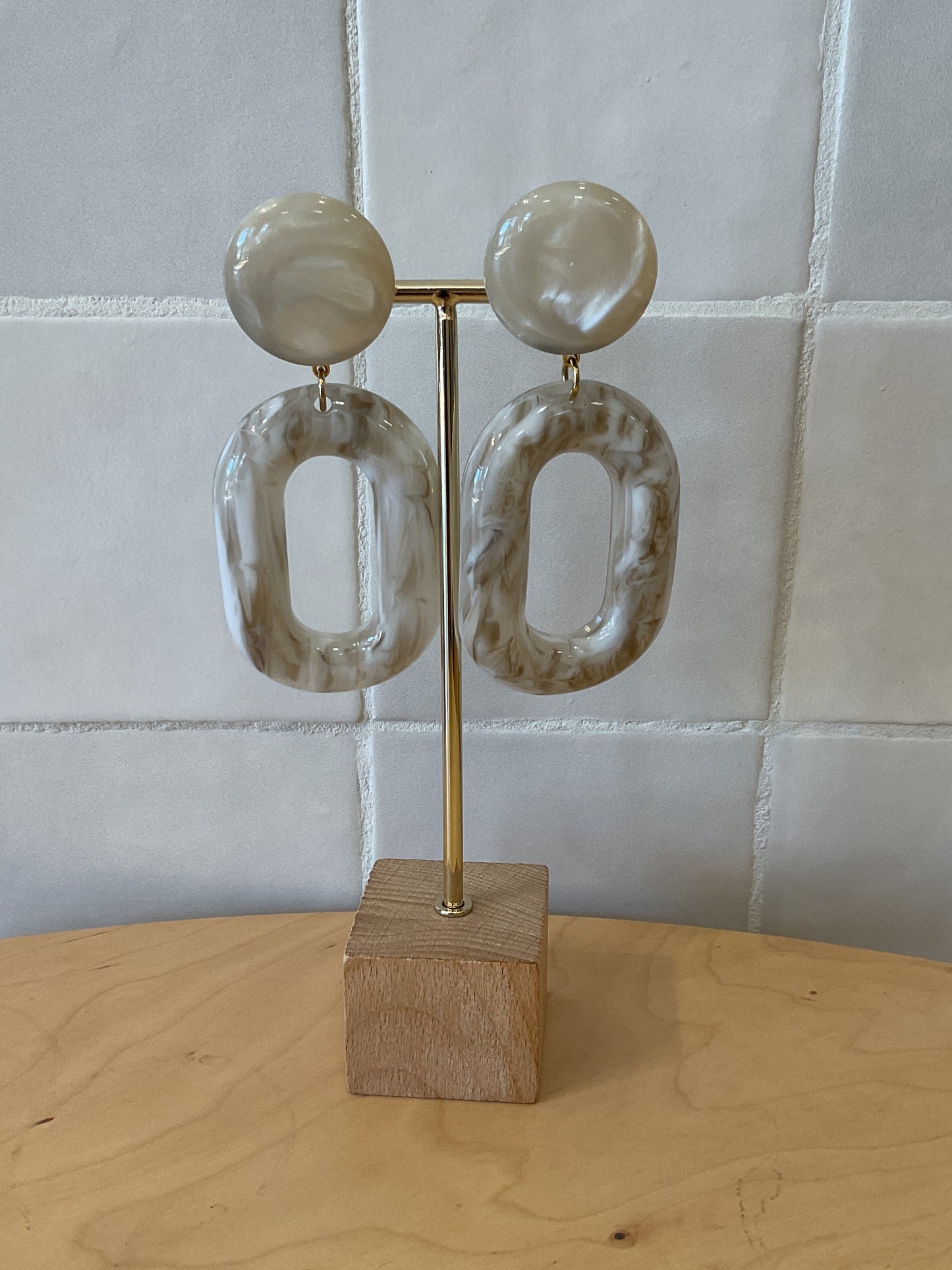 Dorine clip-on marble beige Earrings - Francine Bramli