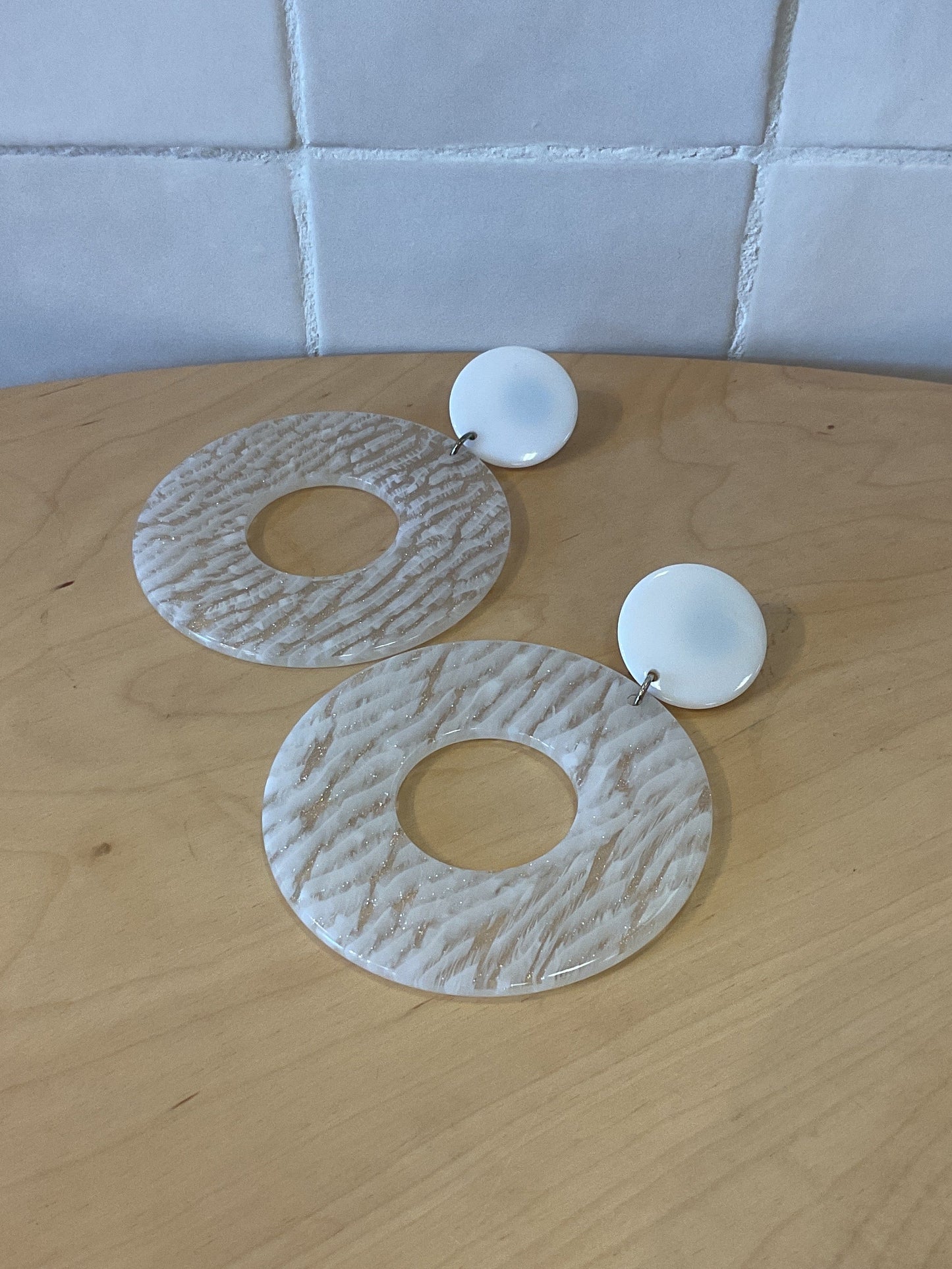 Yuki Earrings Zebra White