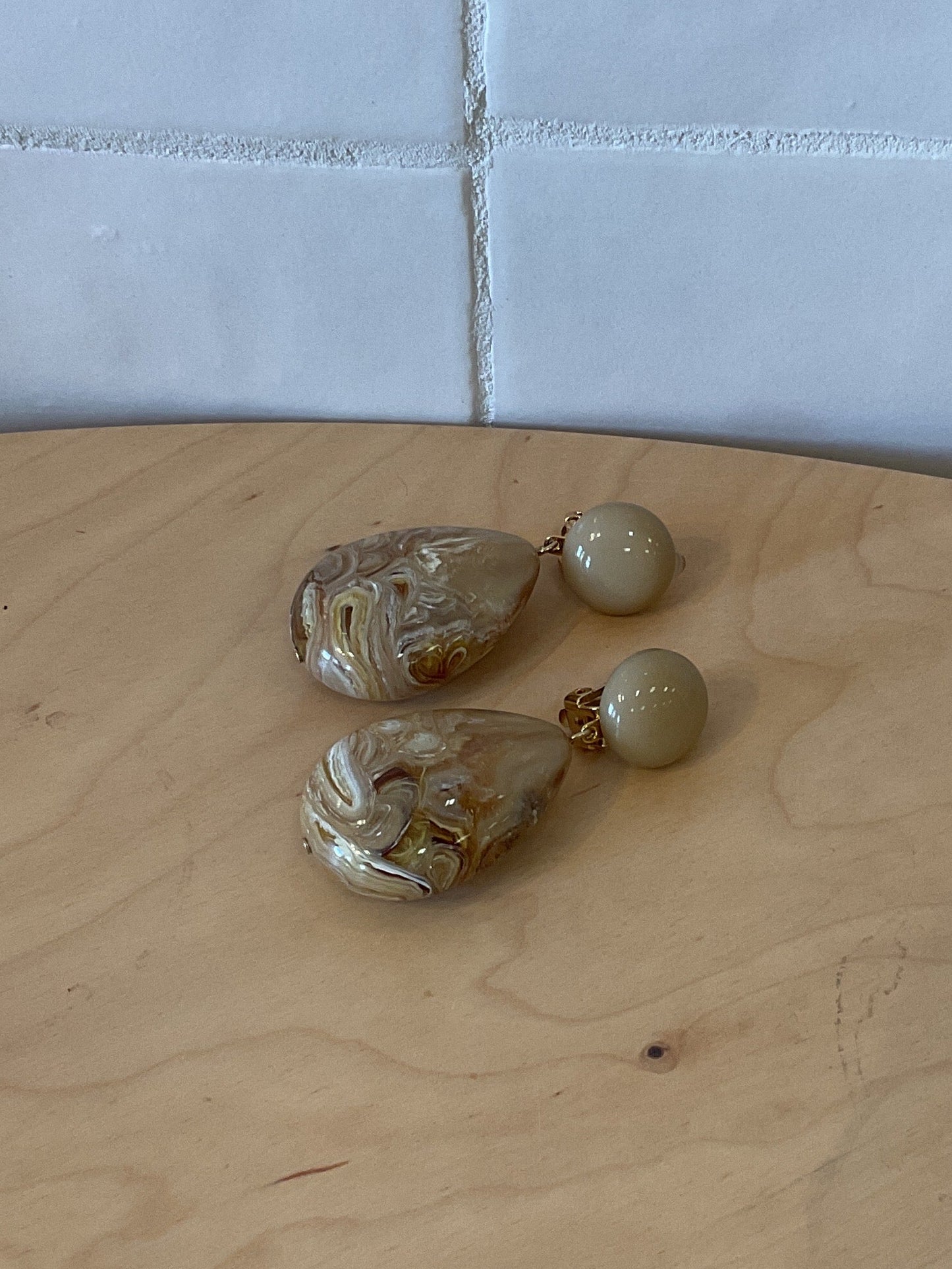 Cuba Clip Earrings taupe beige marble