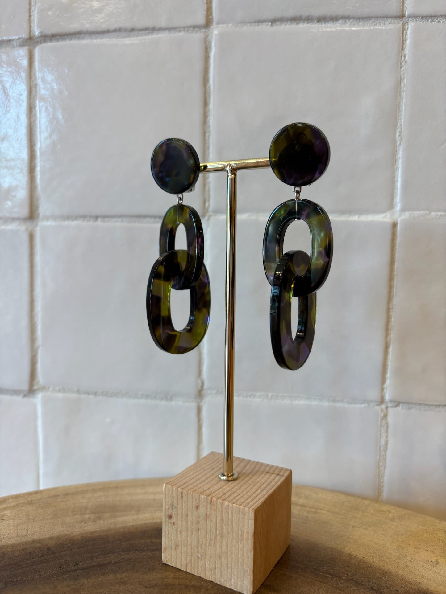 Victoria earrings acetate green & purple