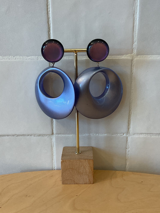 Lambi earrings purple