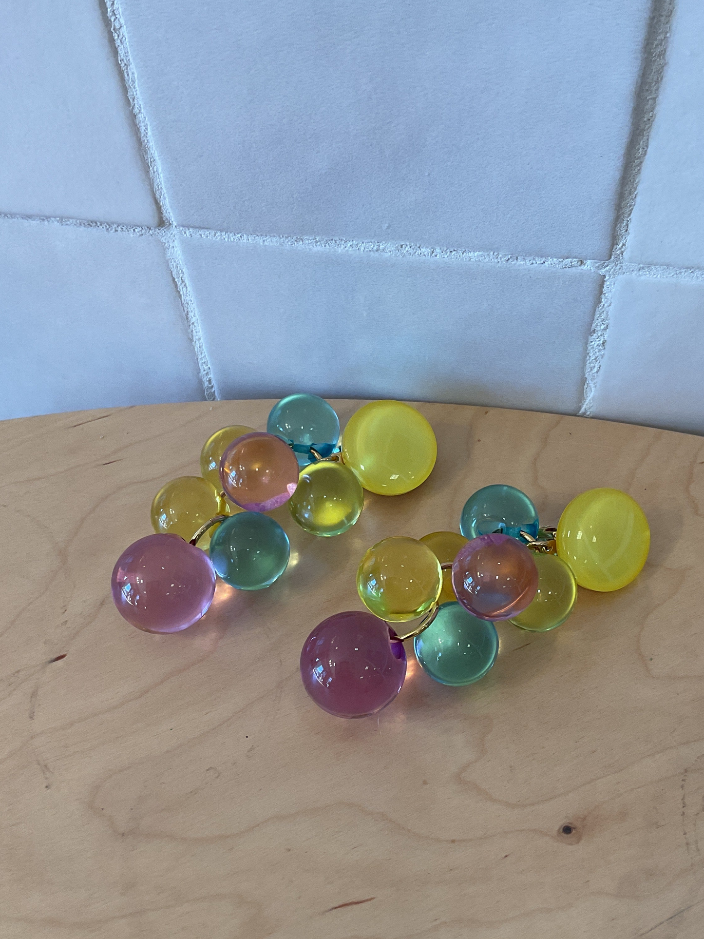 Grappe Ball Clip Earrings Multicolor