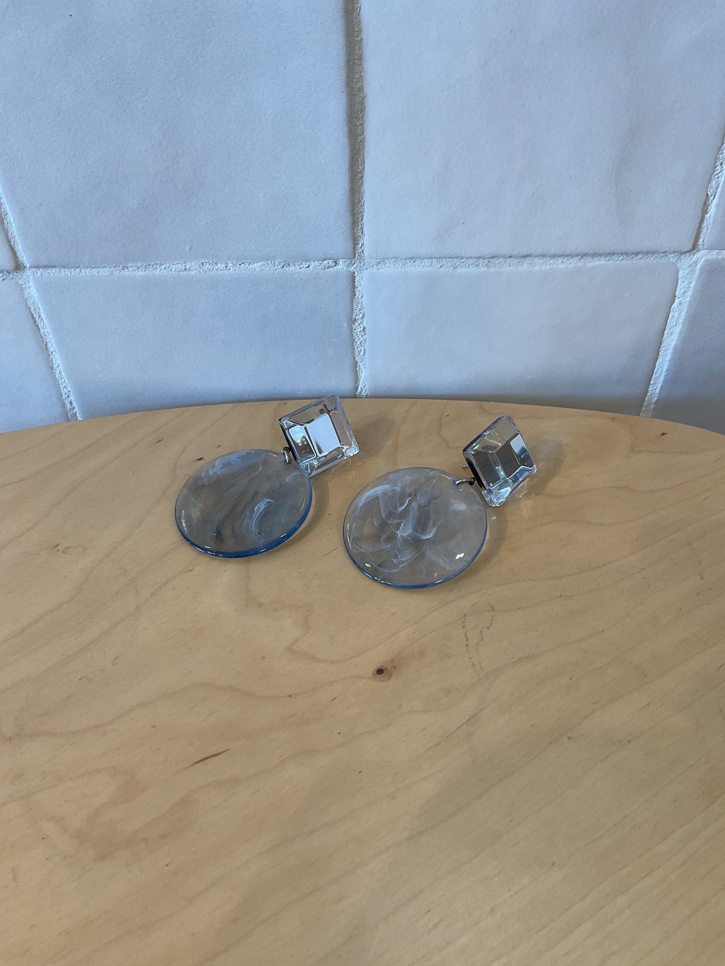 Cloe earrings light transparent blue & mirror