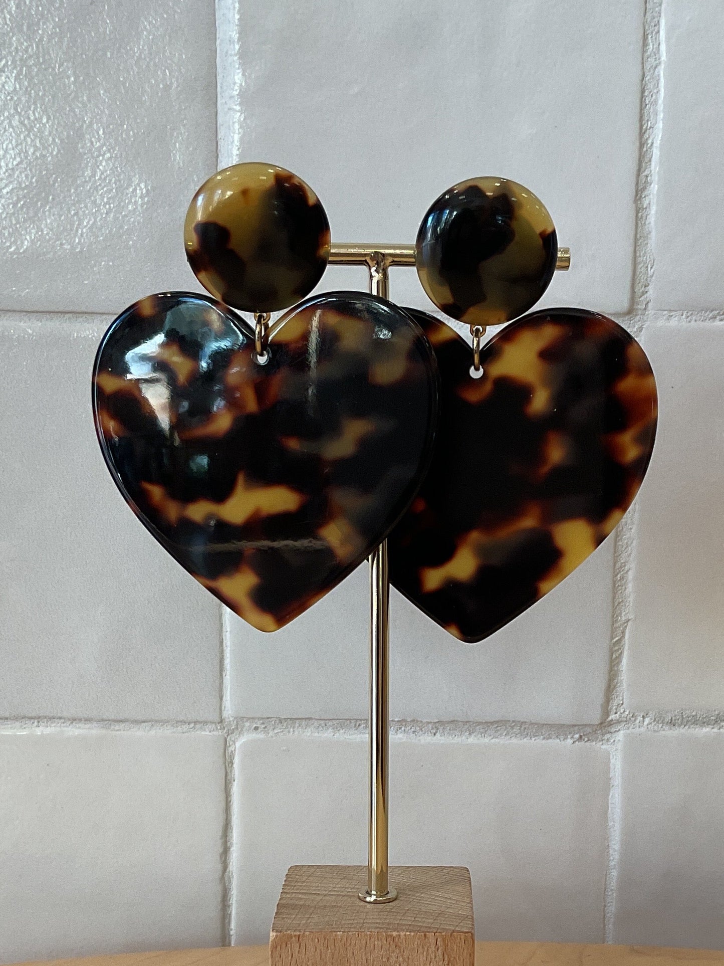 Heart Amour Brown Ecaille Earrings