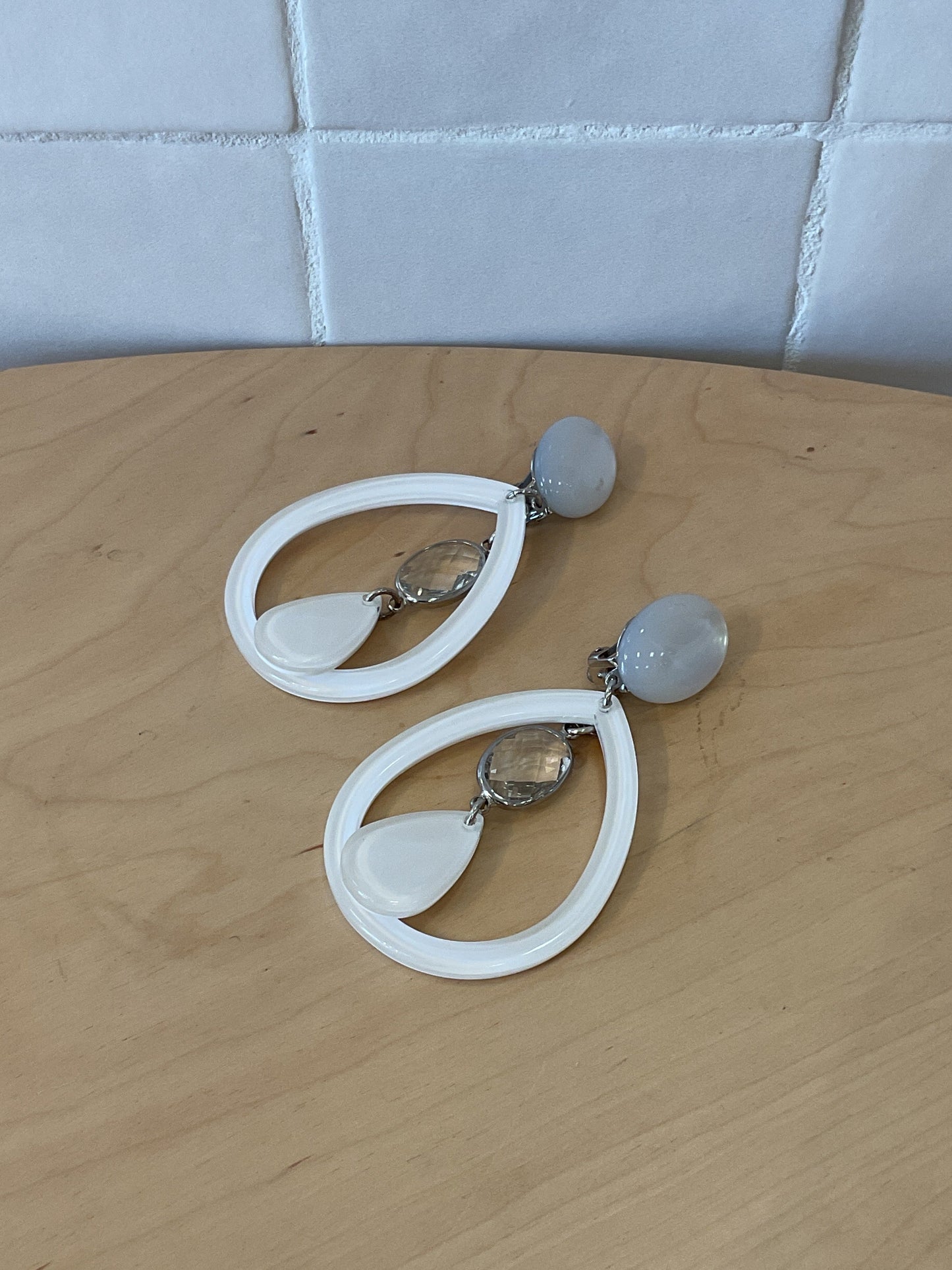 Ella Earrings white