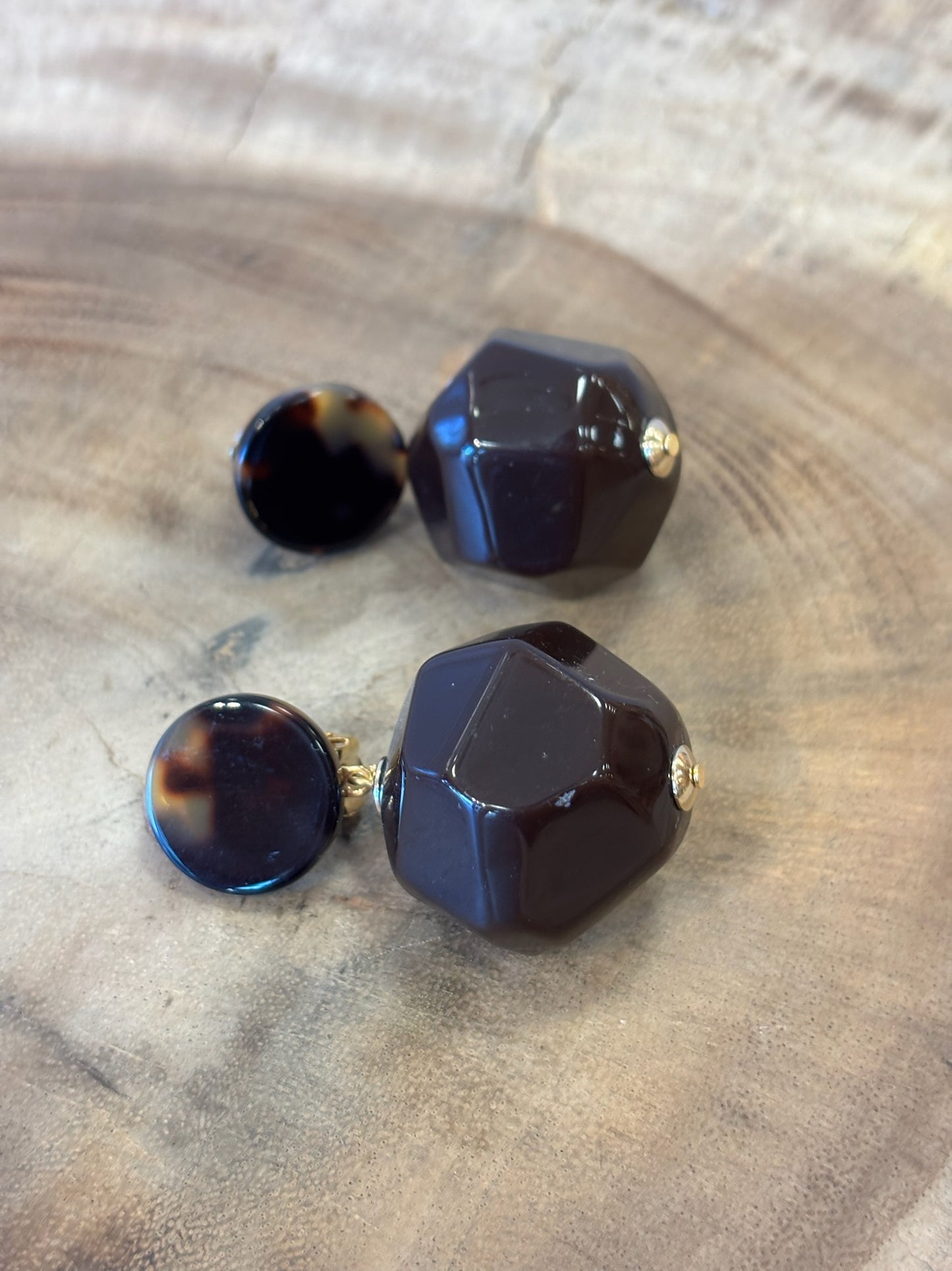 Dragibus earrings brown