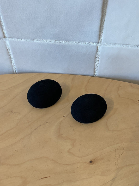 Rainball ovale velvet black clip-on Earrings - Francine Bramli
