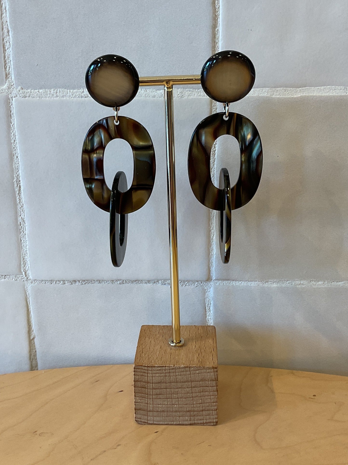 Maille double clip-on kaki acetate Earrings - Francine Bramli