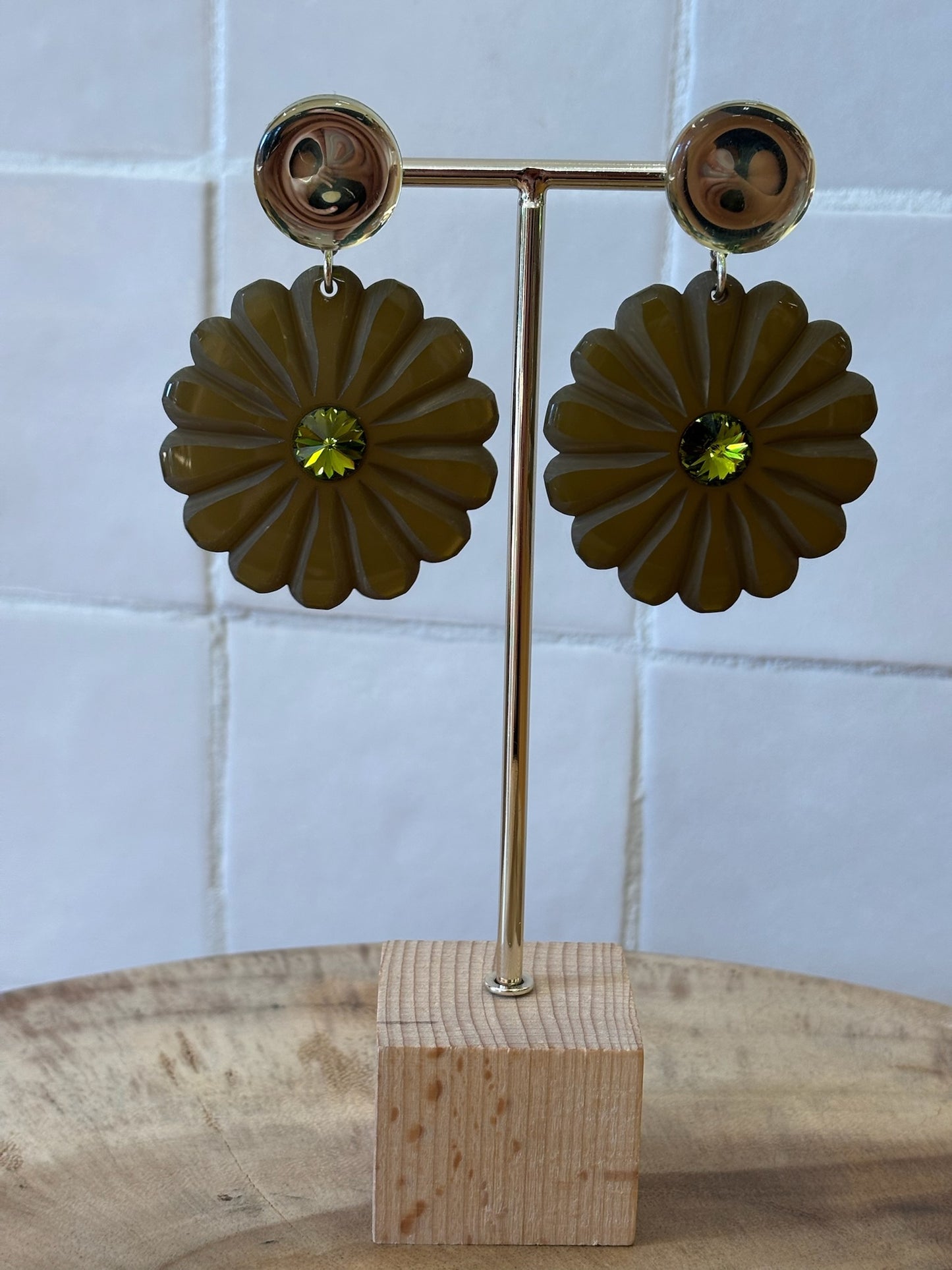 Pensée Pierced Earrings Flower Green Khaki