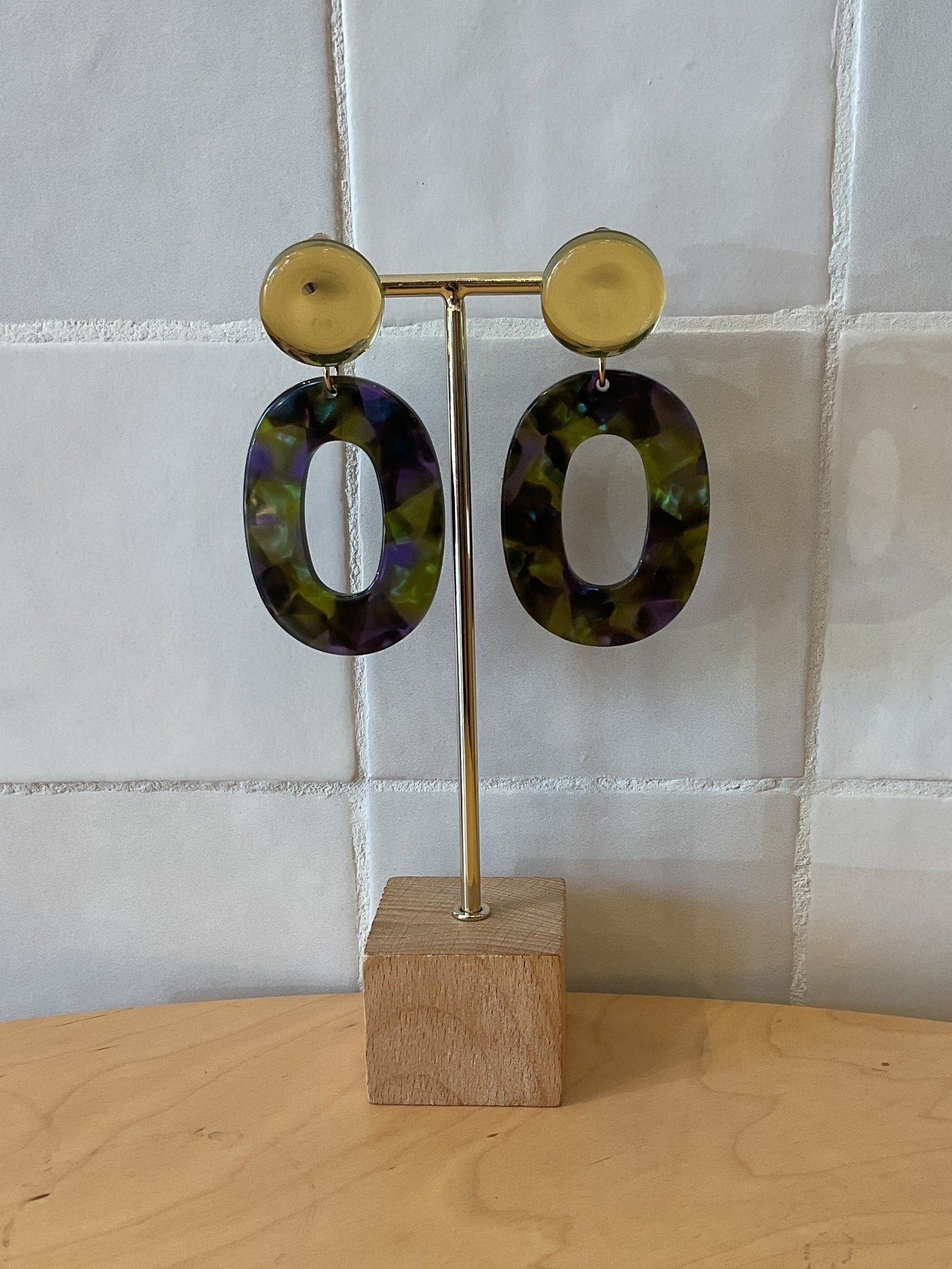 Messe earrings acetate green & purple