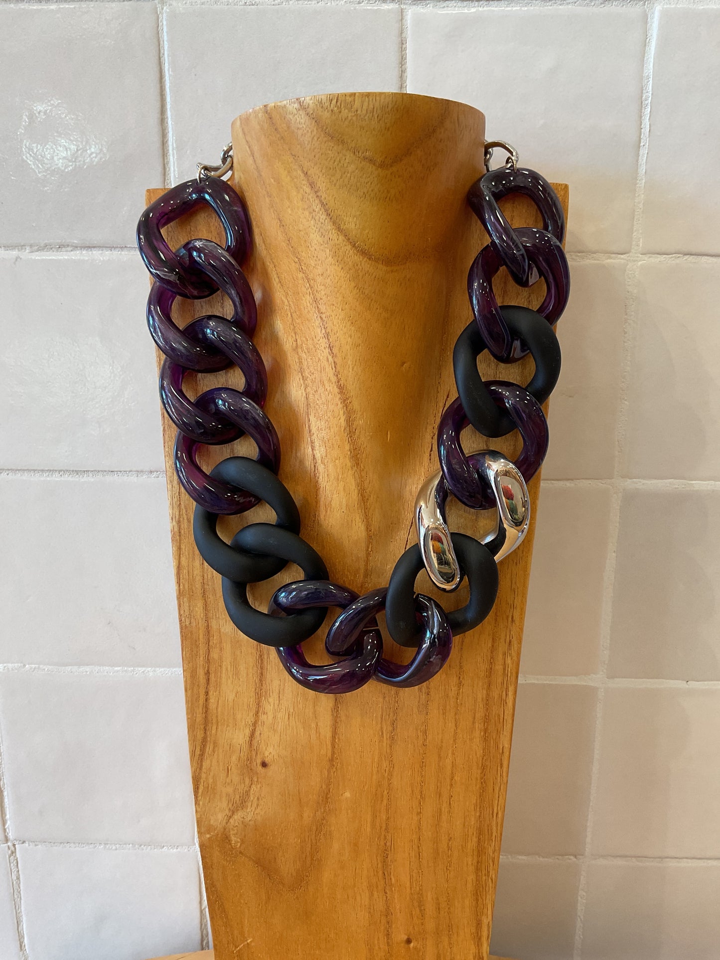 Maille Necklace Black matte, silver & purple