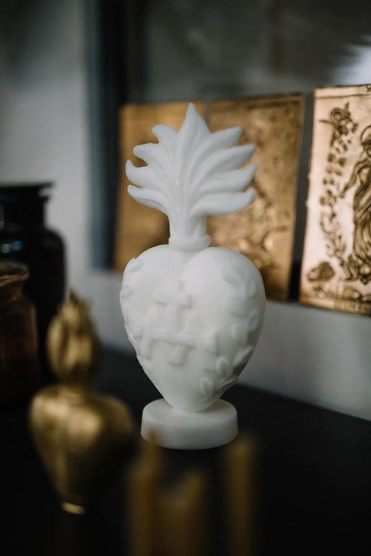 Heart Wax Mona White Hostie - Boncoeurs
