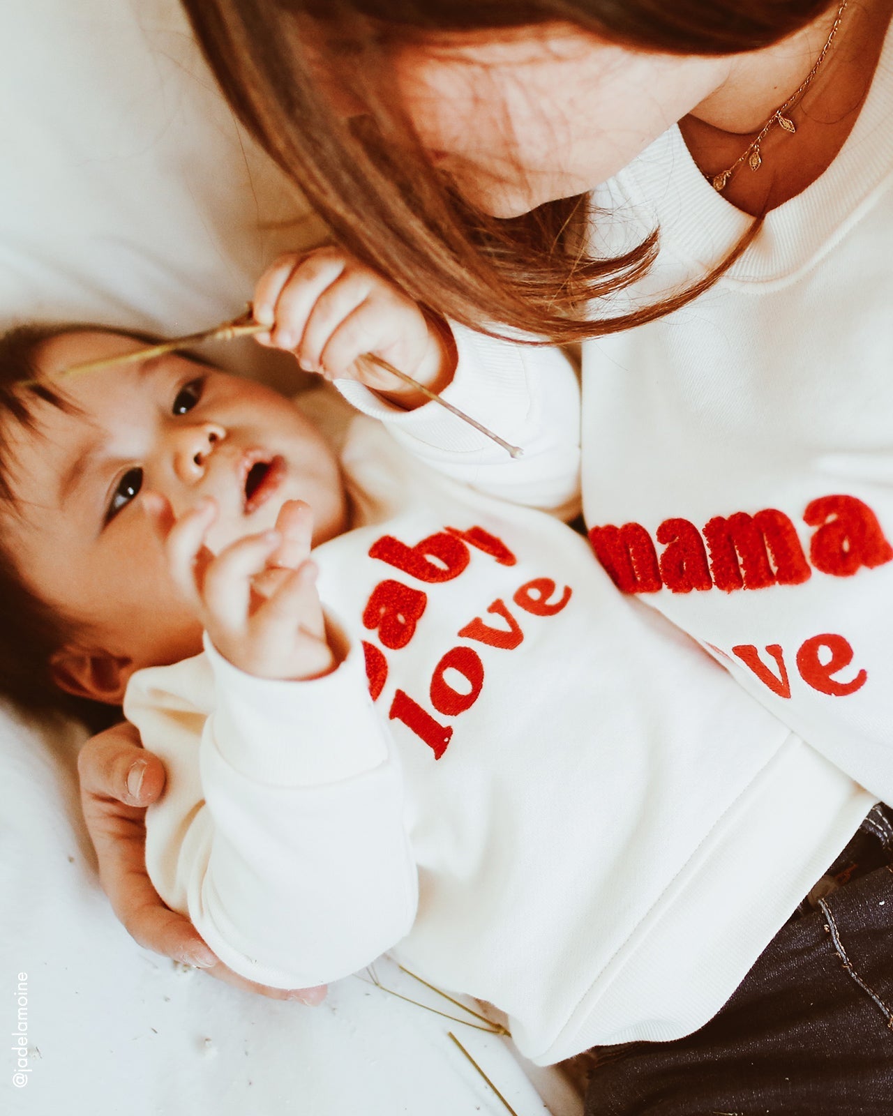 Stone Sweat Cream “Baby Love” Embroidered Red