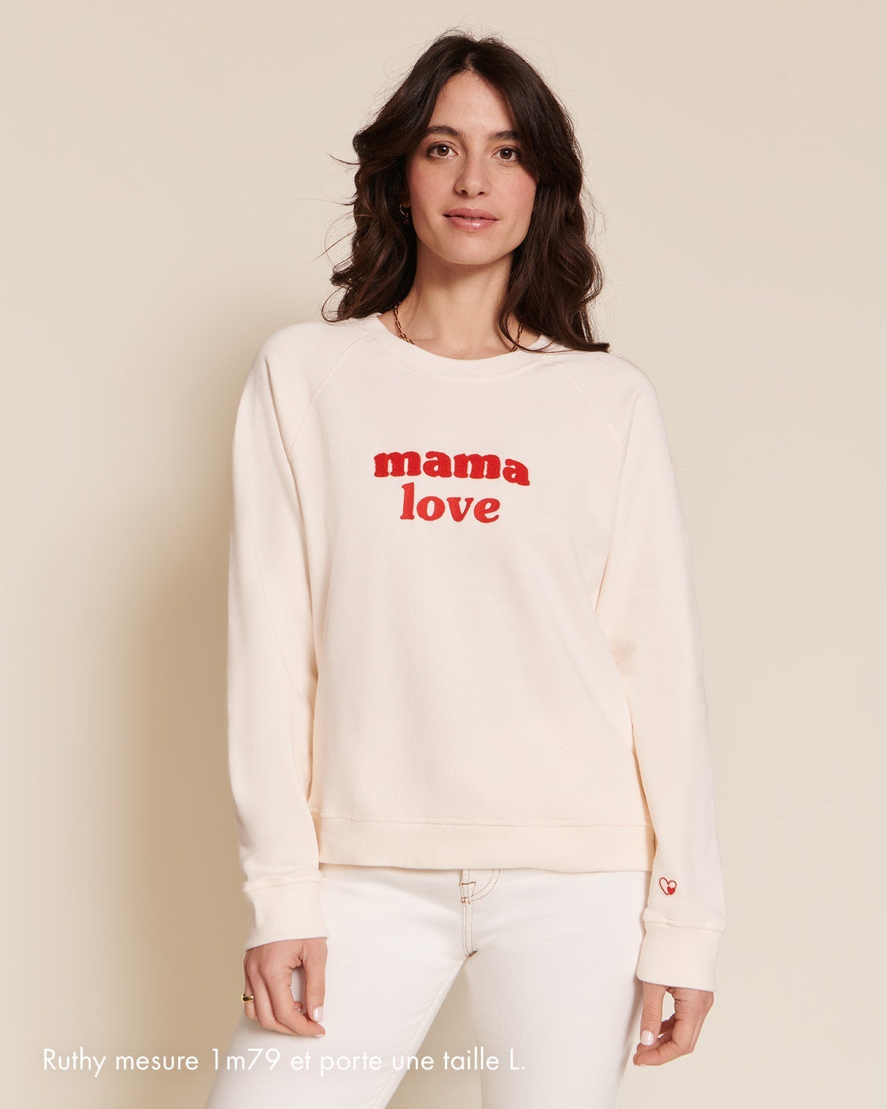 Sweat Stella Cream” Mama Love ” Embroidered Red