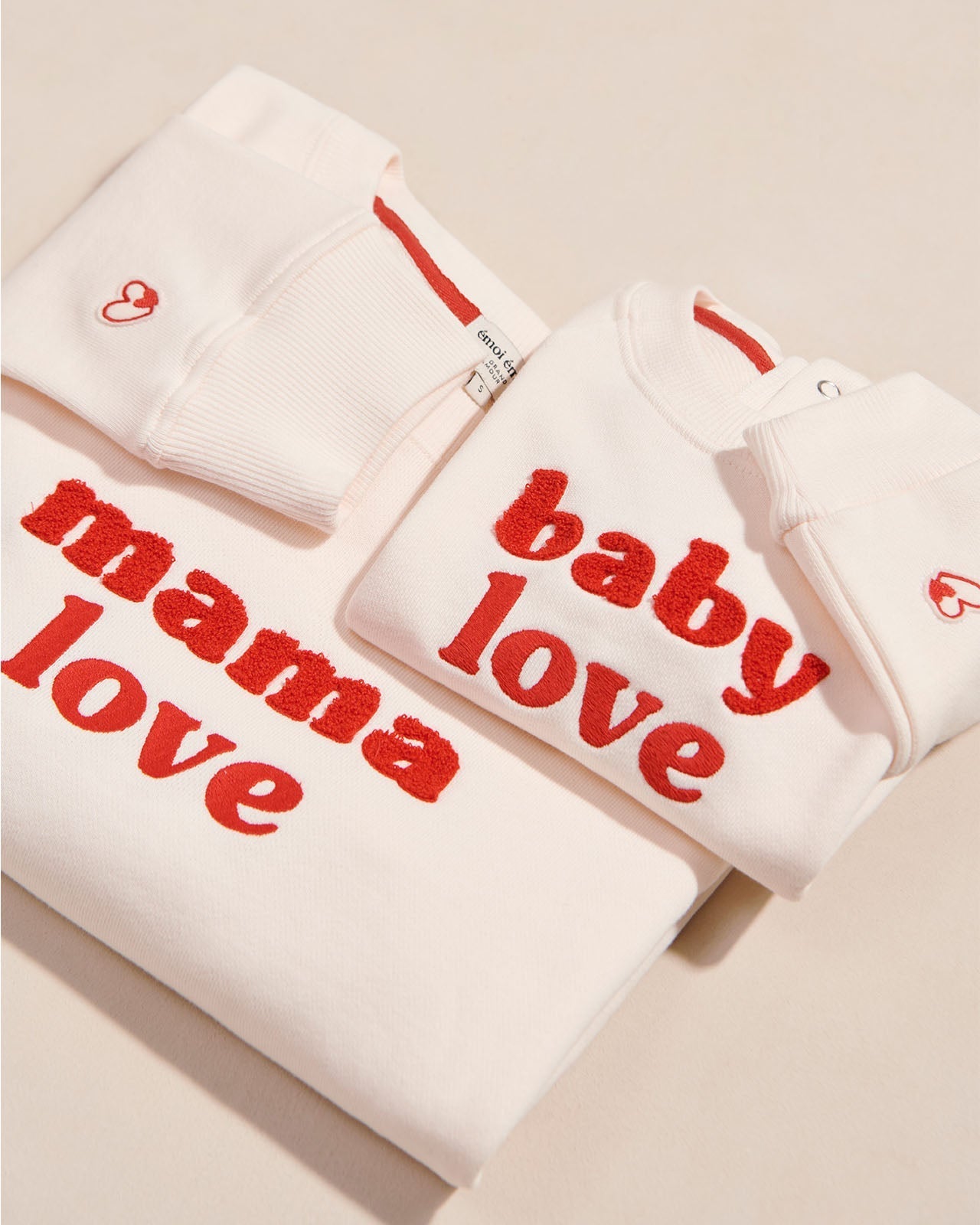 Sweat Stella Cream” Mama Love ” Embroidered Red