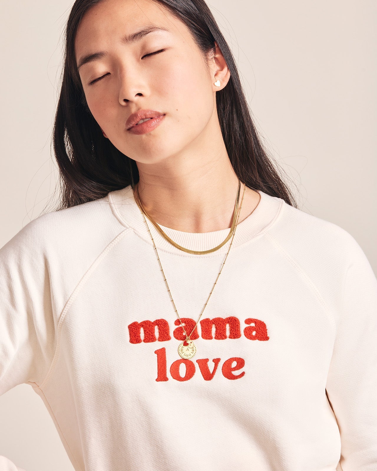Sweat Stella Cream” Mama Love ” Embroidered Red