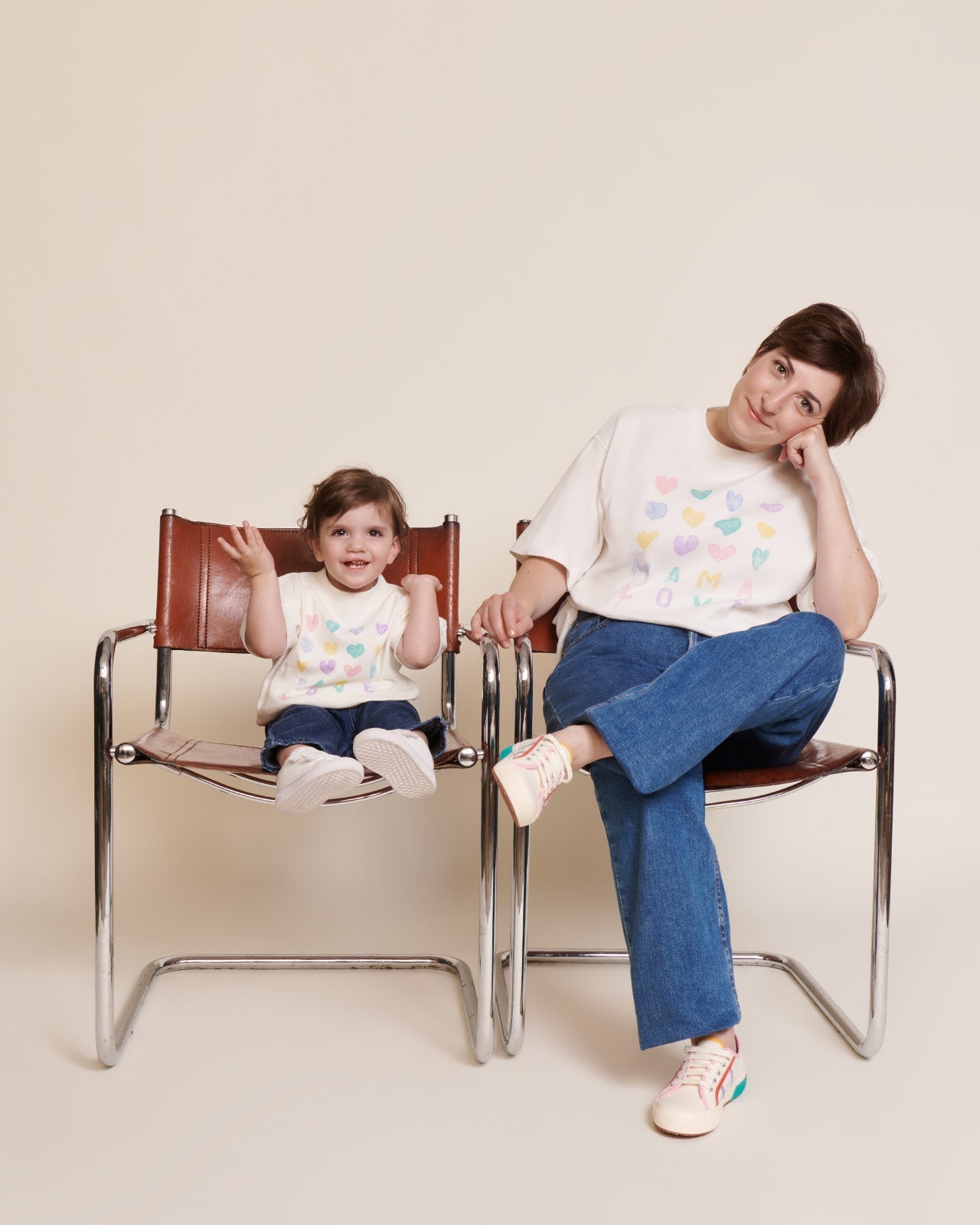 Julie Tee-Shirt “Mama Love” Cream & Multicolor Hearts