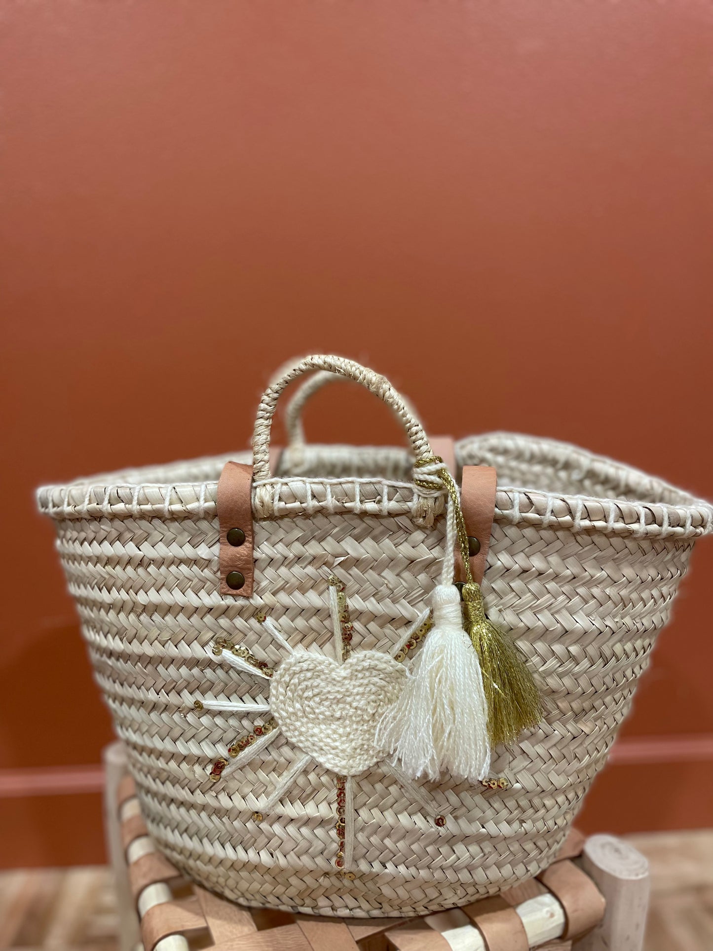 Moroccan Basket Bag Heart cream